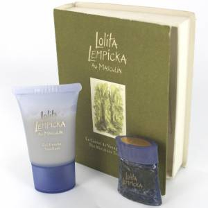 EDICIONES ESPECIALES - Lolita Lempicka Au Masculin Eau de Toilette 5ml.  más  Gel Douche 20ml. (EDICIÓN ESPECIAL - Travel Book) (Últimas Unidades) 